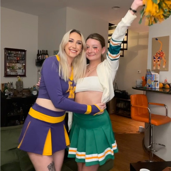 Stranger Things Chrissy Cheerleader Halloween Costume - Picture 5 of 9